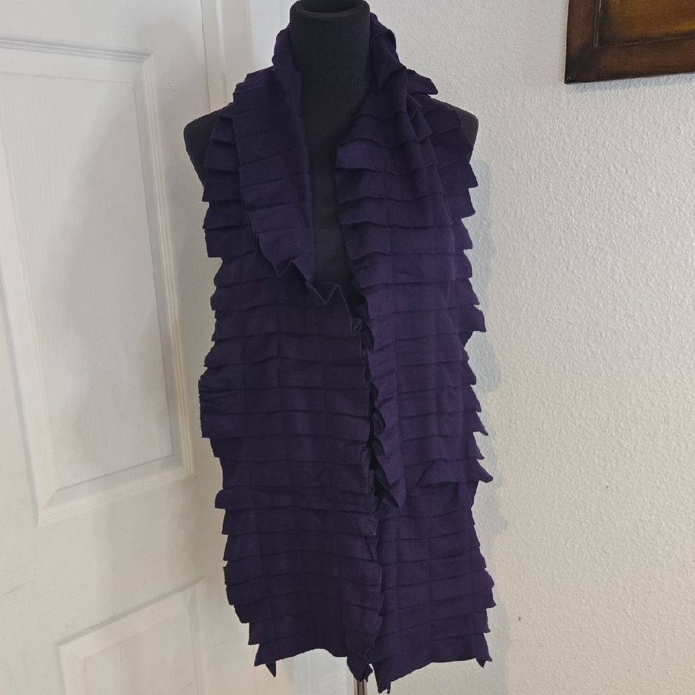 Chic Purple Ruffled Scarf - Picture 3 of 4